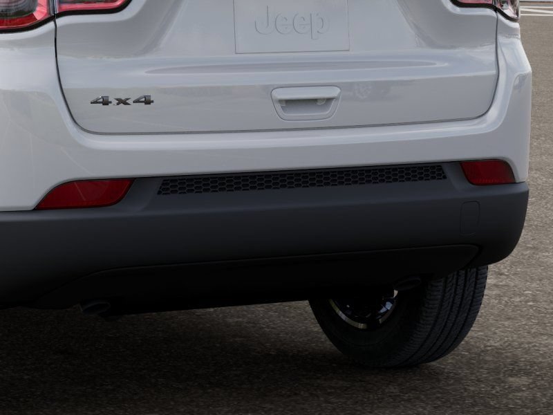 New 2025 Jeep Compass Latitude w/ Sun & Sound Group AWD/4WD image 14
