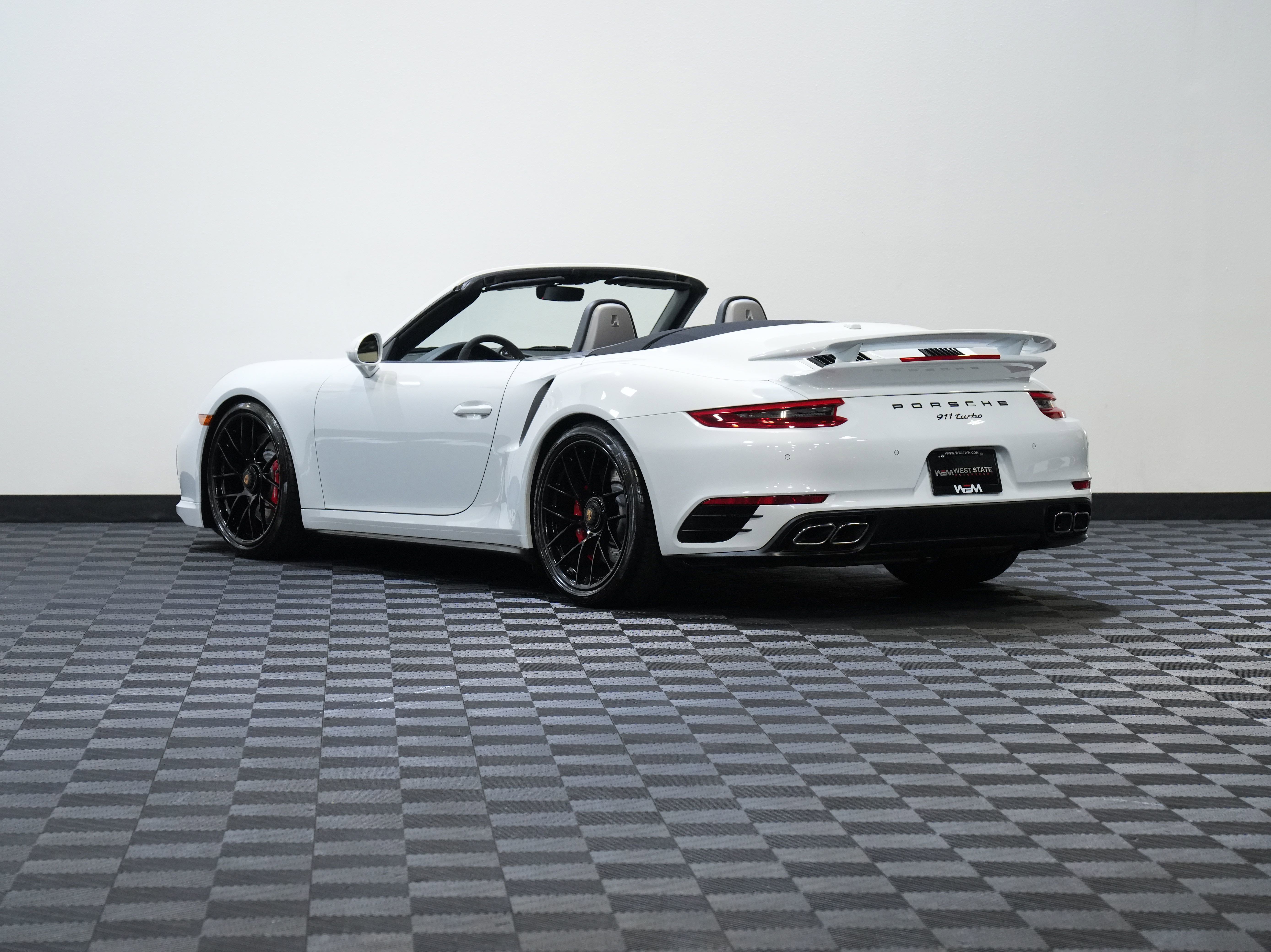 Used 2017 Porsche 911 Turbo AWD/4WD image 9