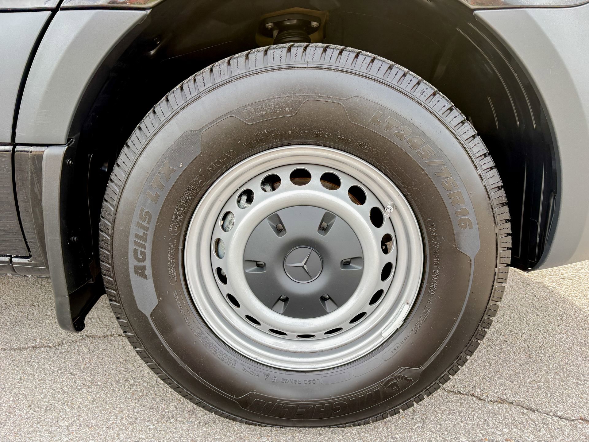 Used 2024 Mercedes-Benz Sprinter 2500 image 13