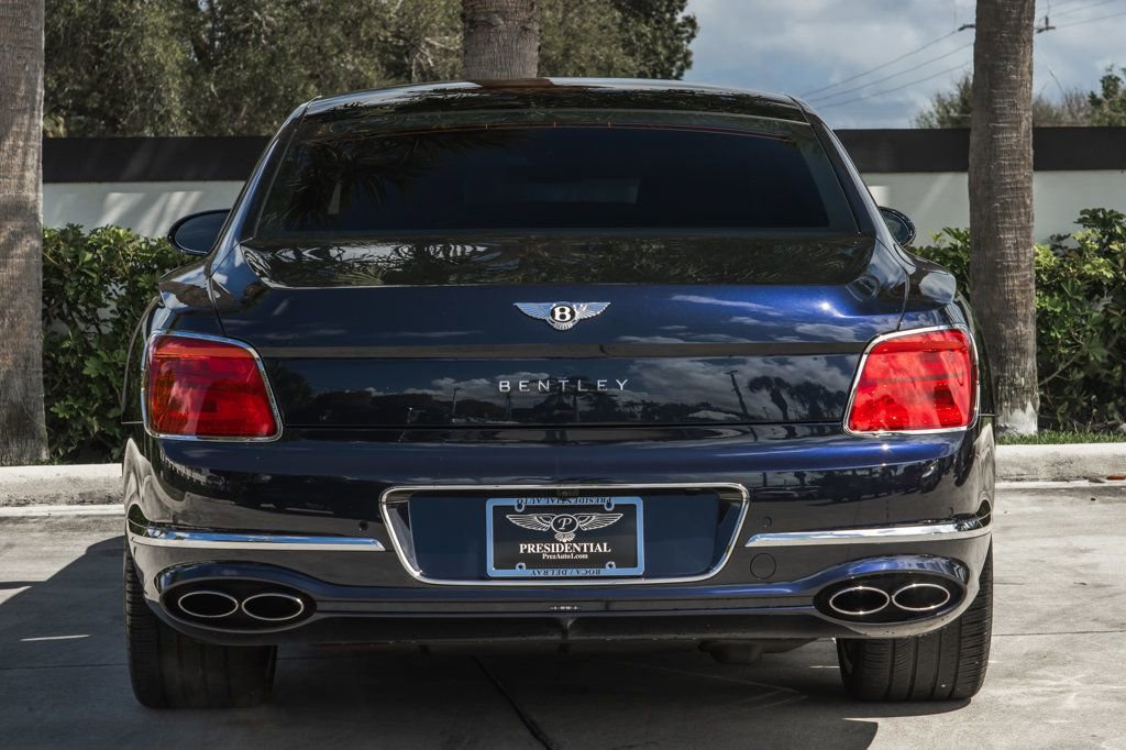 Used 2022 Bentley Flying Spur V8 image 6