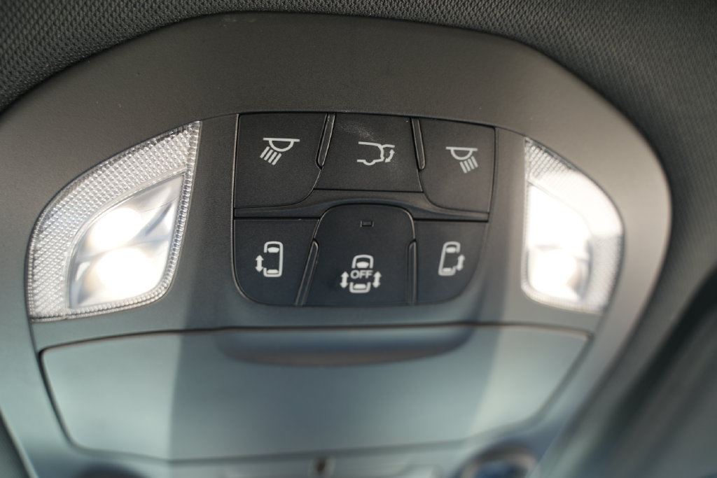 New 2027 Chrysler Pacifica Limited FWD image 36