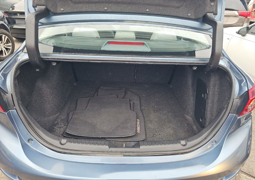 Used 2016 MAZDA MAZDA3 i Touring FWD image 8