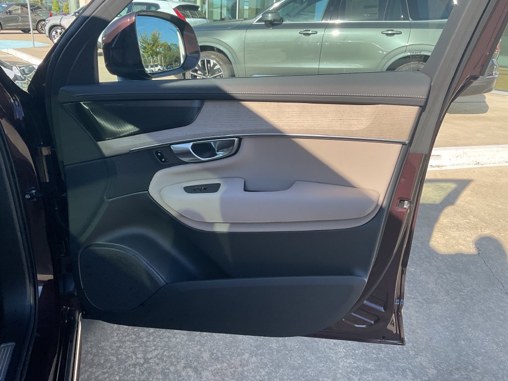 New 2027 Volvo XC90 B6 Plus AWD/4WD image 19