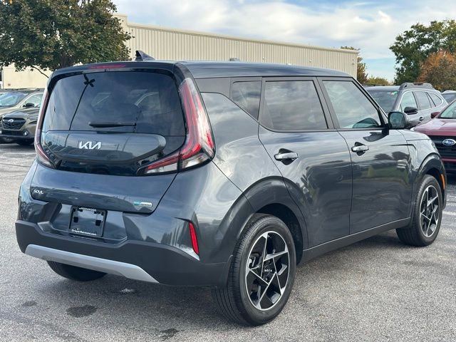 Used 2024 Kia Soul EX image 7