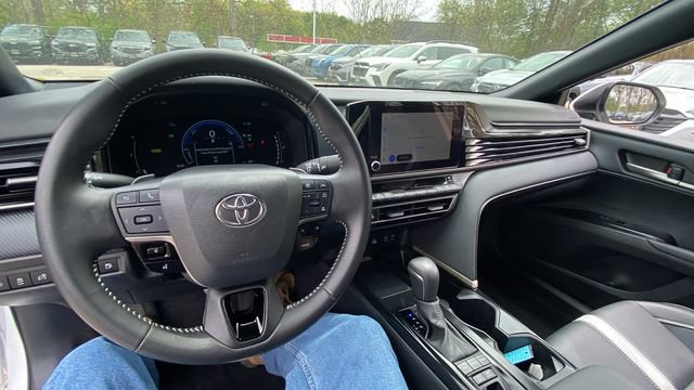 Used 2025 Toyota Camry SE FWD image 19