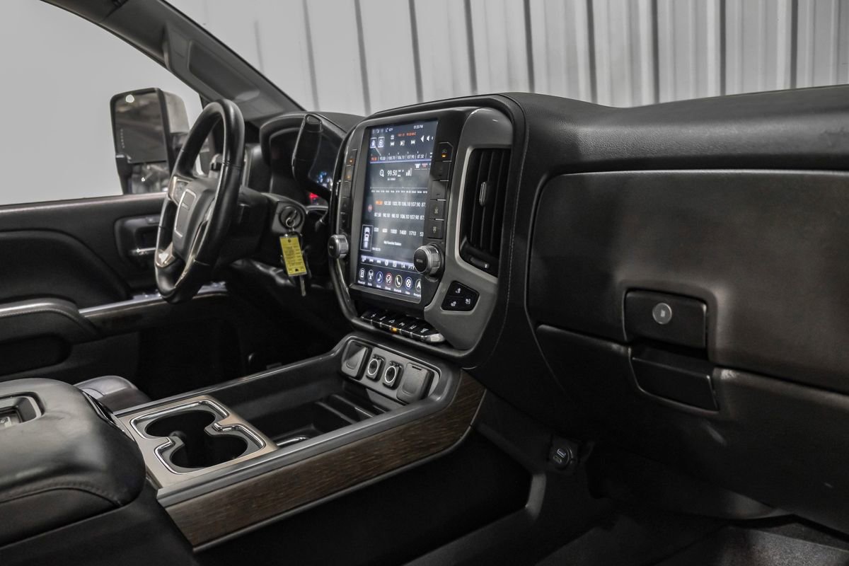 Used 2018 GMC Sierra 3500 Denali w/ Duramax Plus Package image 12