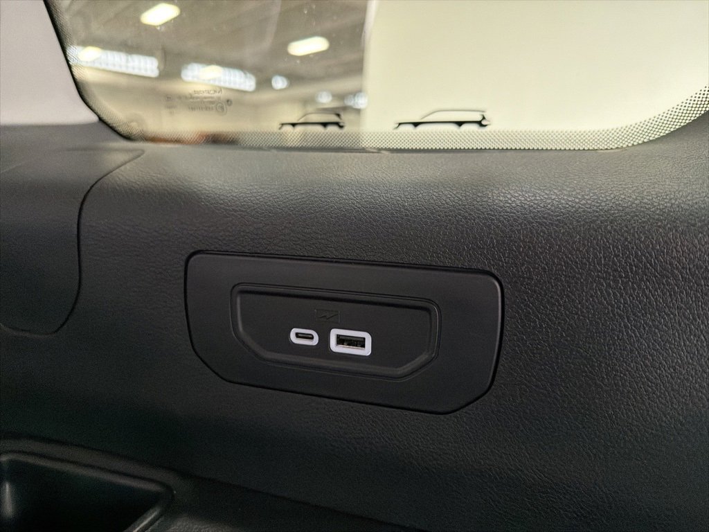 Used 2023 Jeep Grand Cherokee L Limited w/ Luxury Tech Group II image 29