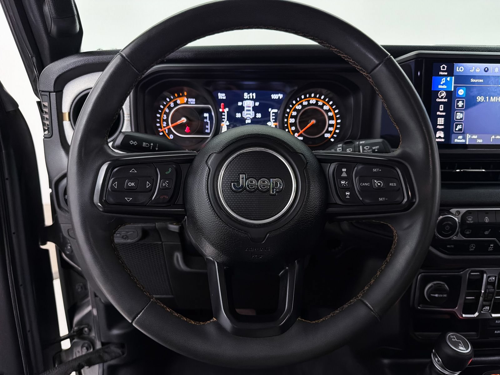 Used 2024 Jeep Wrangler Unlimited Sport AWD/4WD image 3