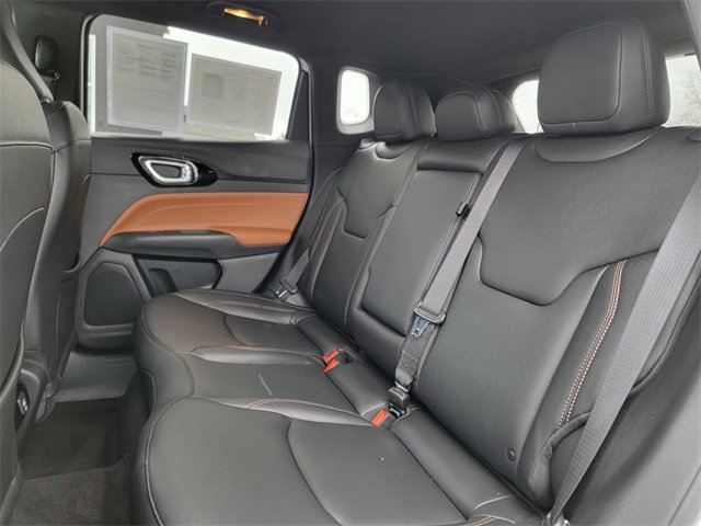 Certified 2024 Jeep Compass Limited image 21