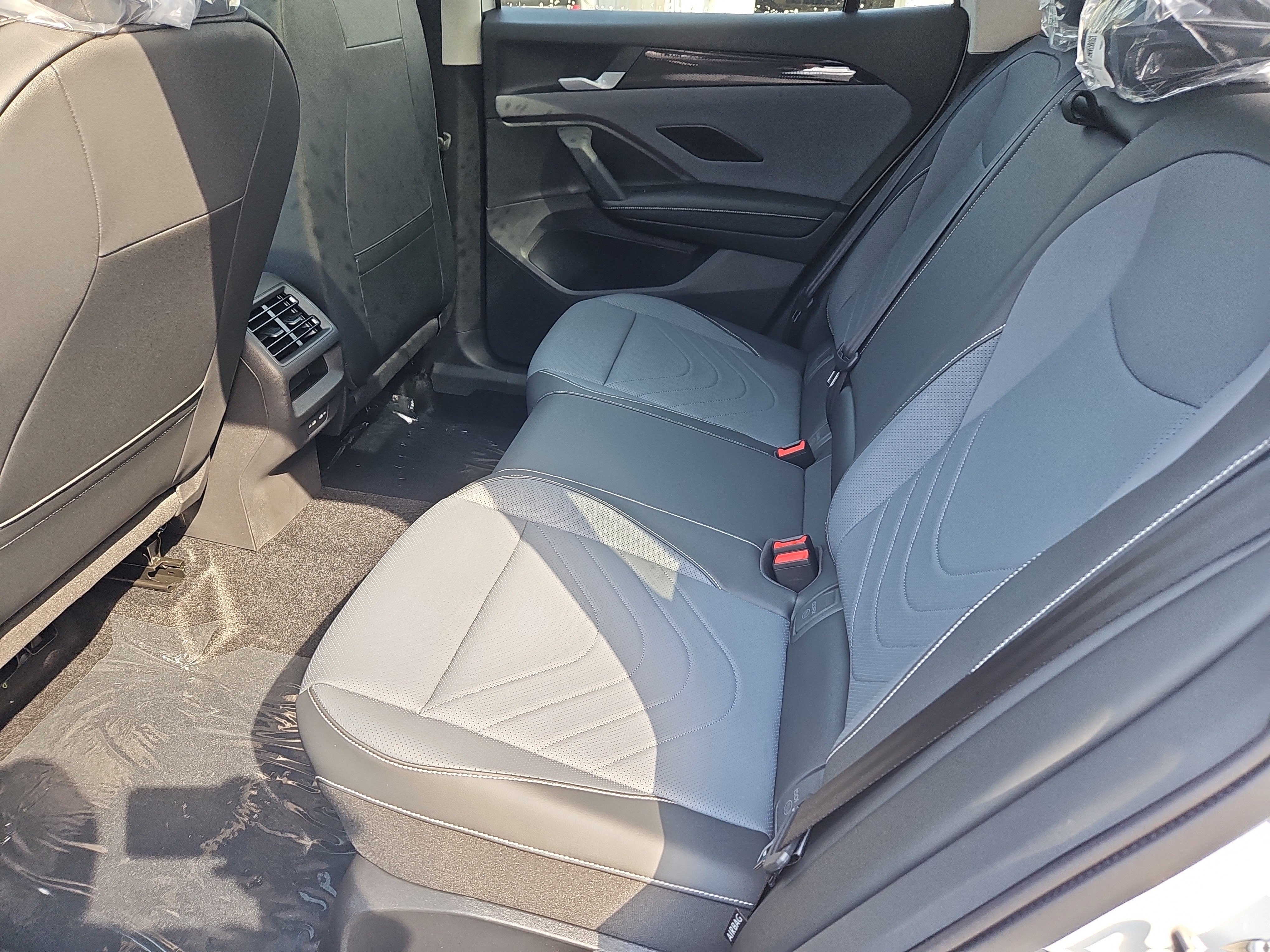 New 2026 Volkswagen Tiguan SE image 19