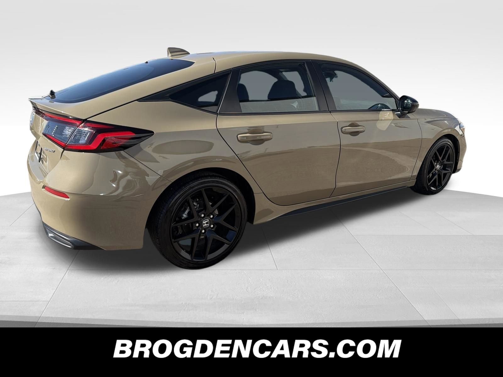 Used 2025 Honda Civic Sport image 3