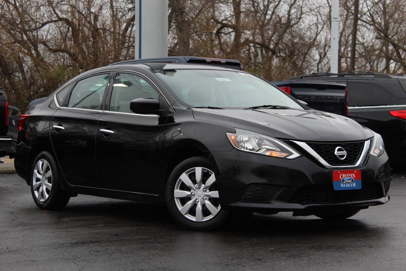 Used 2017 Nissan Sentra SV image 1