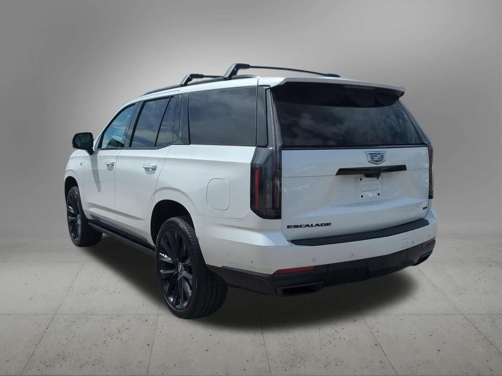 Used 2025 Cadillac Escalade Sport Platinum w/ LPO, ONYX Package AWD/4WD image 4