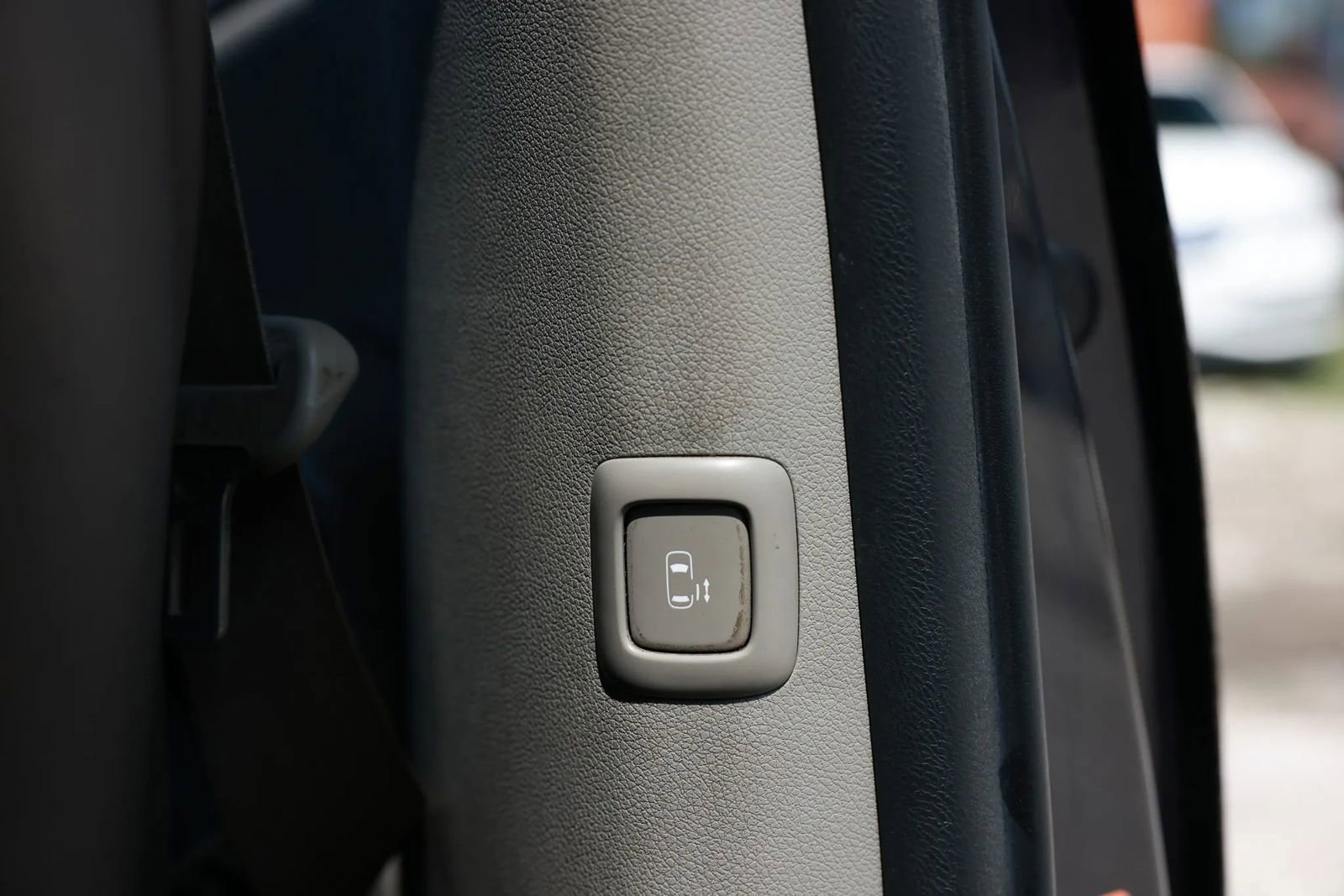 Used 2015 Kia Sedona EX image 49