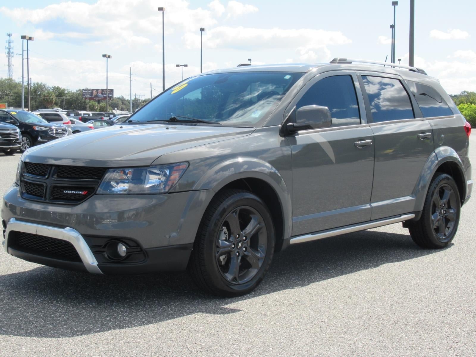Used 2020 Dodge Journey Crossroad FWD image 3