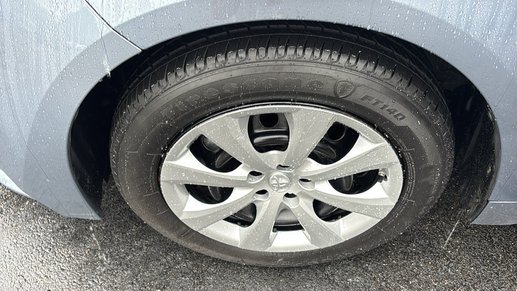 Used 2022 Toyota Corolla LE w/ Carpet Mat Package (TMS) FWD image 29