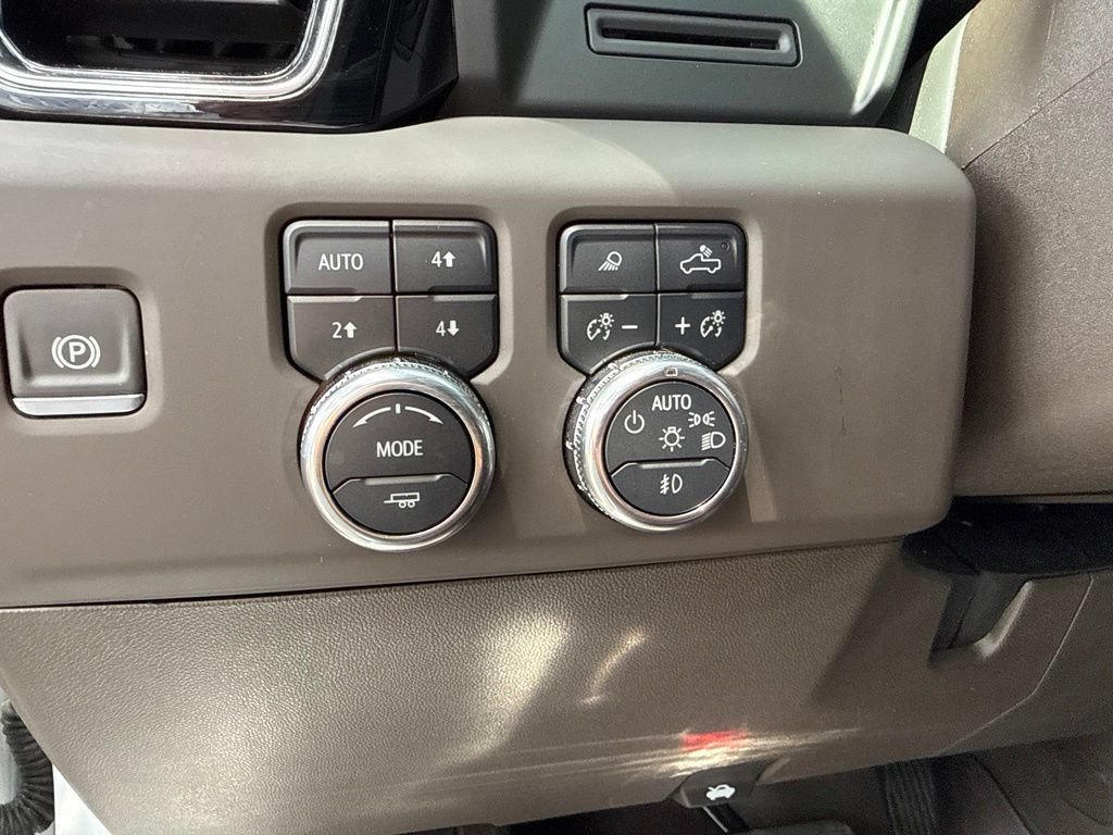 Used 2024 GMC Sierra 2500 Denali AWD/4WD image 45