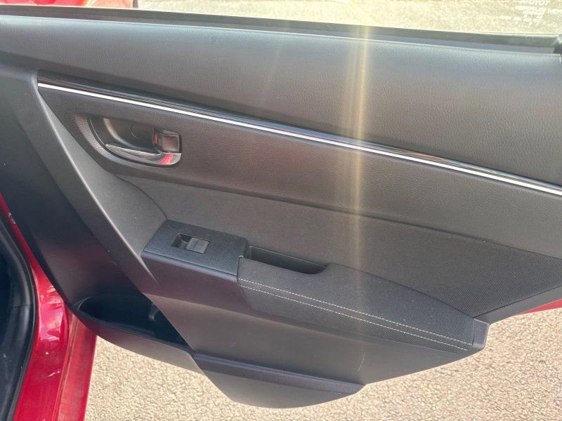 Used 2017 Toyota Corolla LE image 29