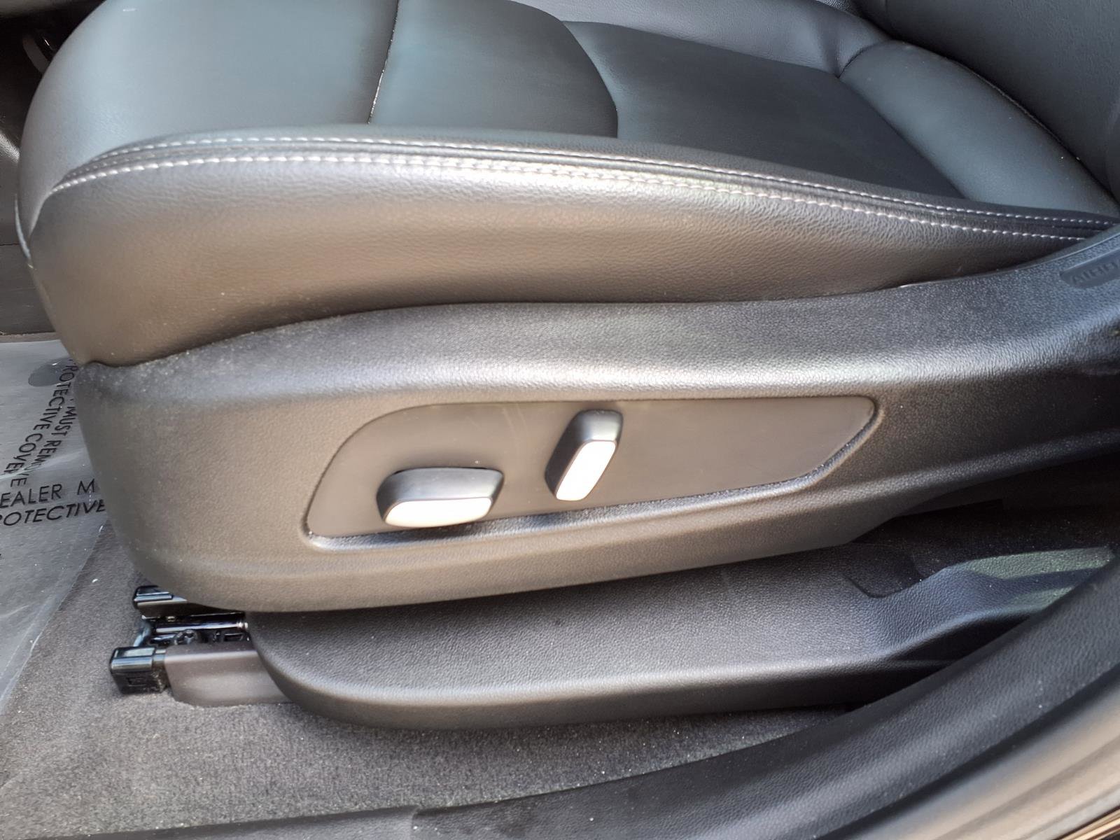 Certified 2024 Cadillac XT6 Luxury image 21