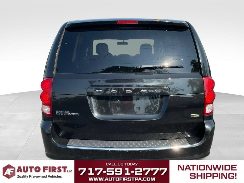 Used 2017 Dodge Grand Caravan SE FWD image 4