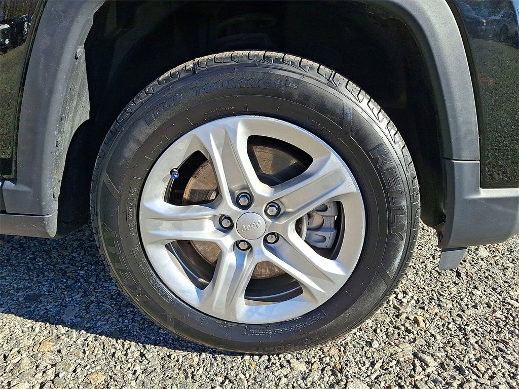 Used 2023 Jeep Compass Latitude image 26