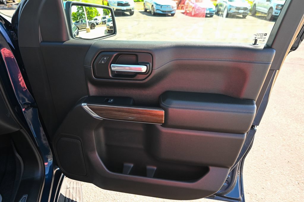 Used 2019 Chevrolet Silverado 1500 LT w/ All-Star Edition AWD/4WD image 26