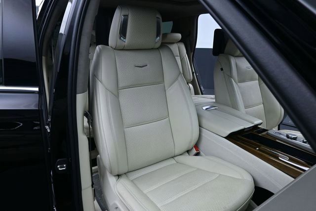 Used 2022 Cadillac Escalade Premium Luxury Platinum AWD/4WD image 21