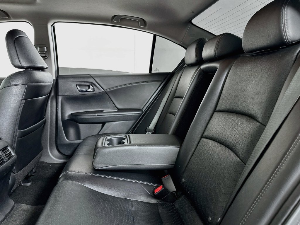Used 2016 Honda Accord EX-L image 12