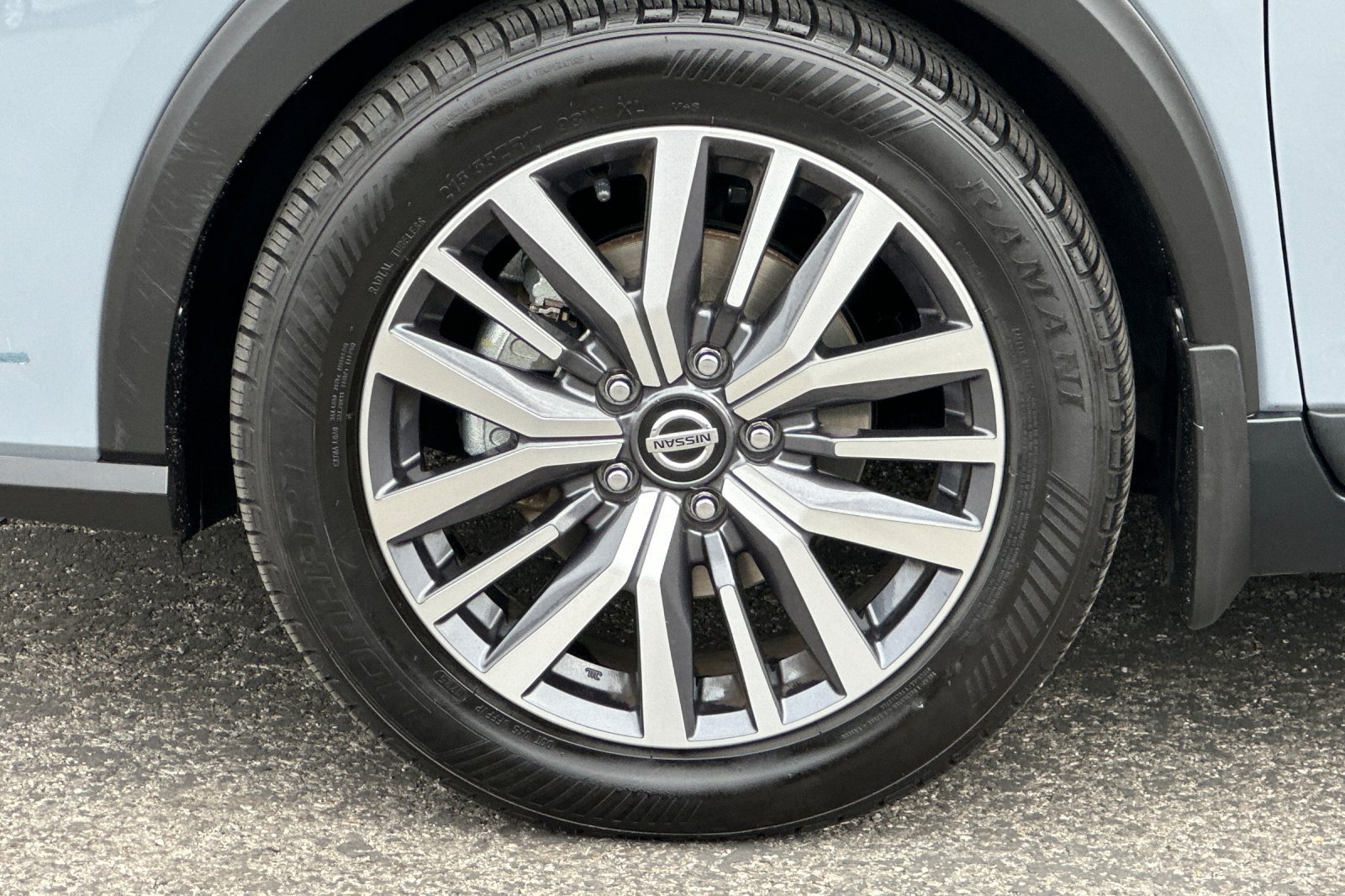 Used 2021 Nissan Kicks SV FWD image 36