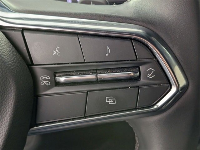 Used 2025 Chevrolet Suburban Z71 image 17