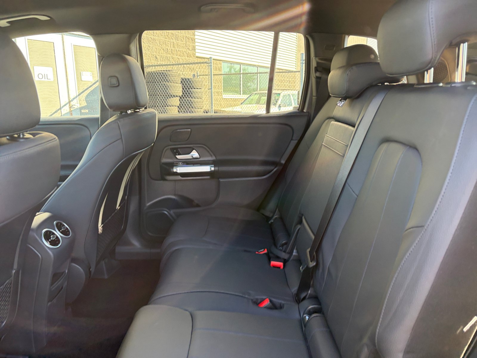 New 2026 Mercedes-Benz GLB 250 4MATIC image 17