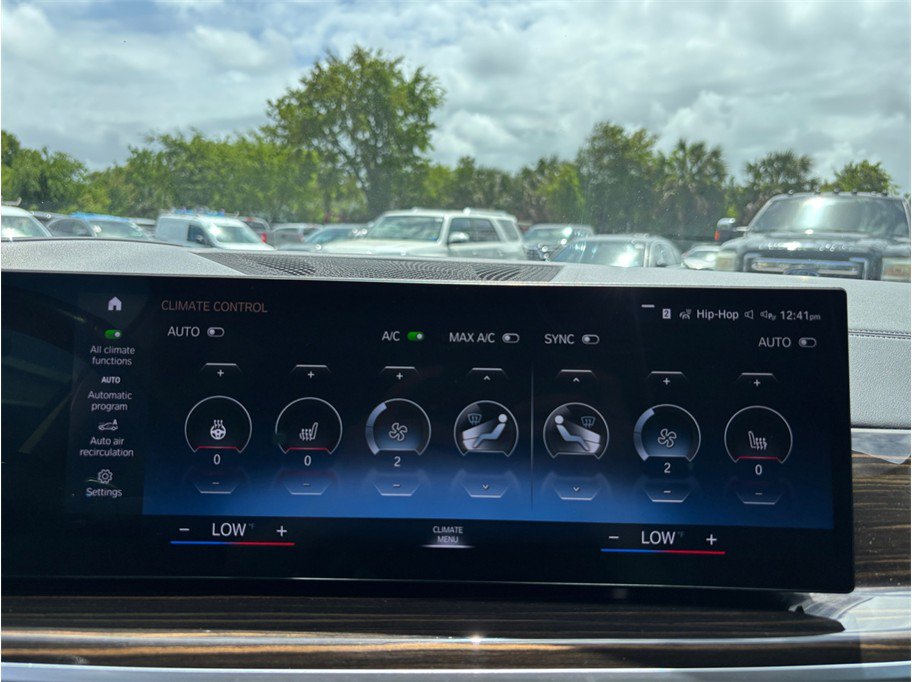 Used 2023 BMW X7 xDrive40i AWD/4WD image 37