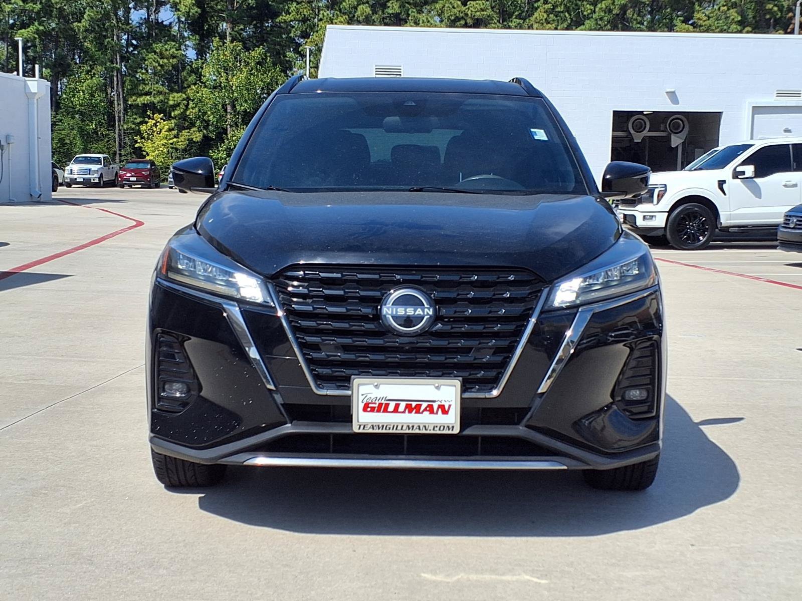 Used 2023 Nissan Kicks SR FWD image 3