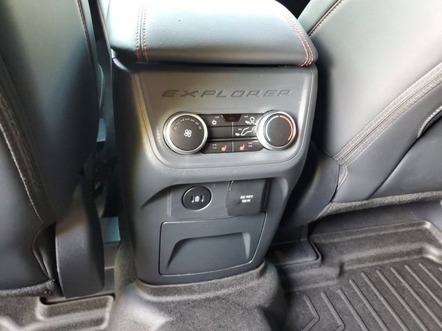 Used 2025 Ford Explorer ST RWD image 16