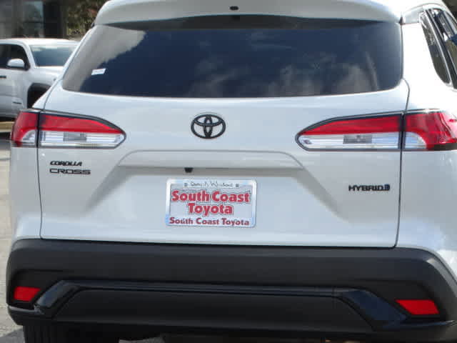 Used 2024 Toyota Corolla Cross Hybrid Nightshade Edition image 15