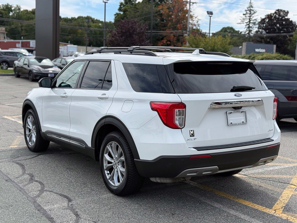 Used 2021 Ford Explorer XLT w/ Equipment Group 202A AWD/4WD image 3