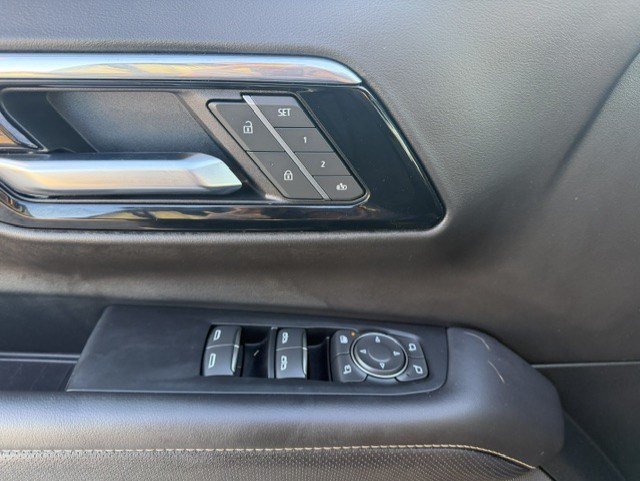 Used 2025 Chevrolet Tahoe Premier AWD/4WD image 12