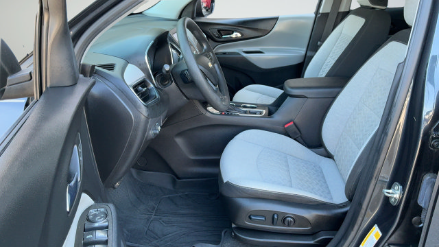 Used 2022 Chevrolet Equinox LS w/ LS Convenience Package FWD image 19