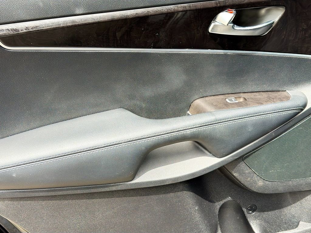 Used 2017 Kia Sorento LX w/ LX Convenience Package image 26