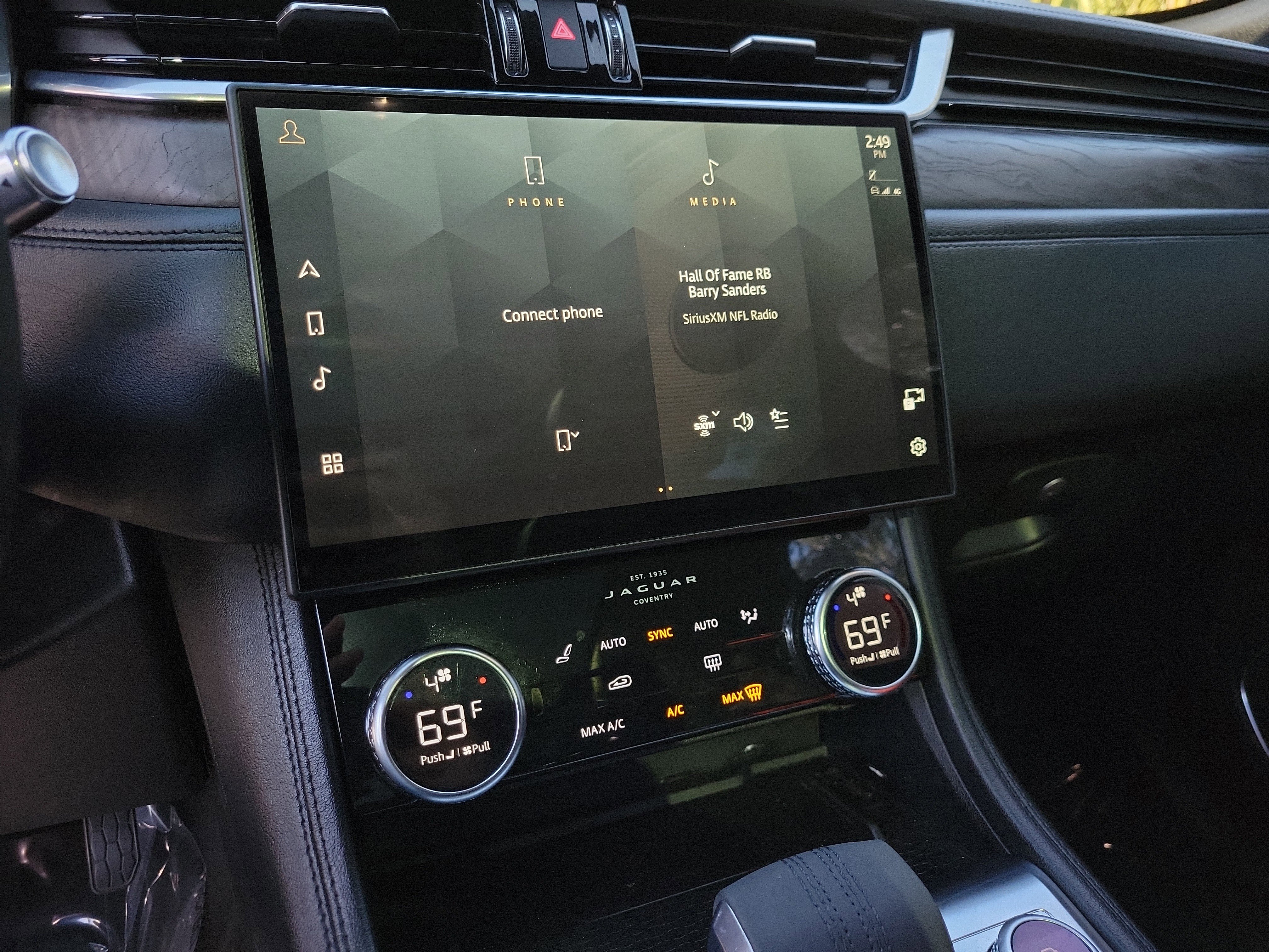 Used 2021 Jaguar F-PACE S image 21