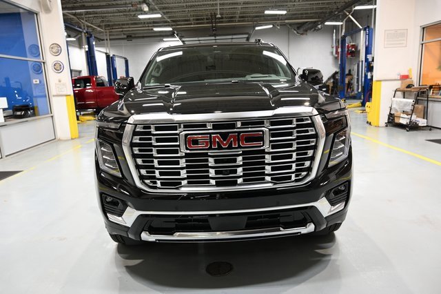 New 2026 GMC Yukon XL Denali image 2