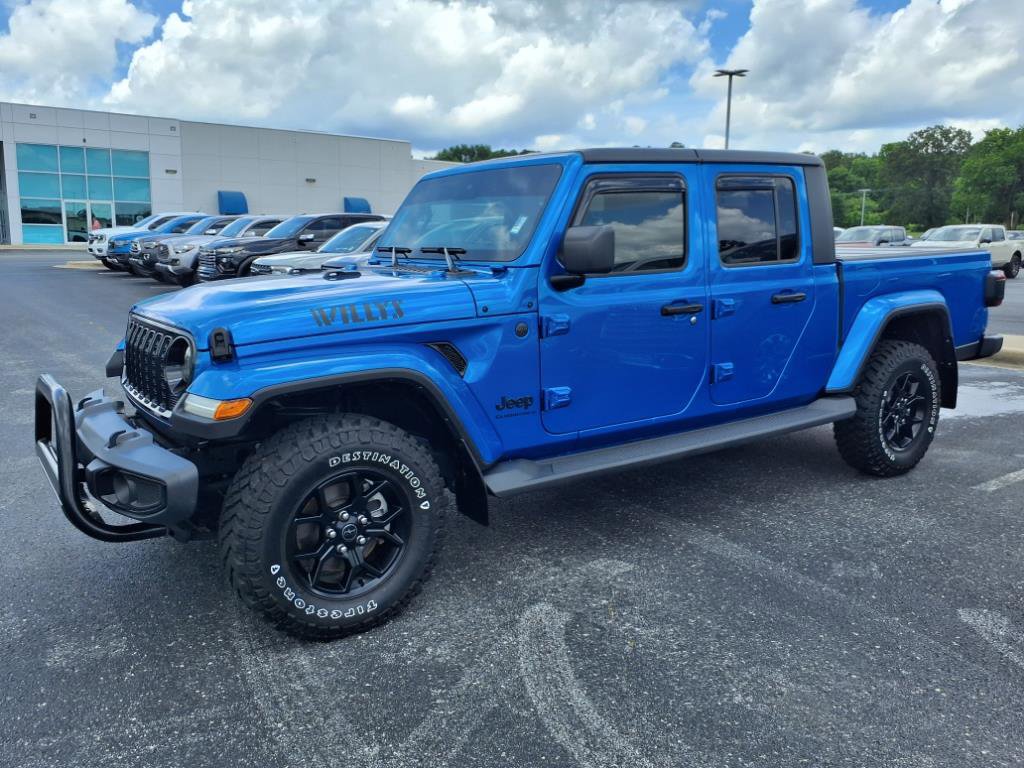 Used 2024 Jeep Gladiator Sport image 11