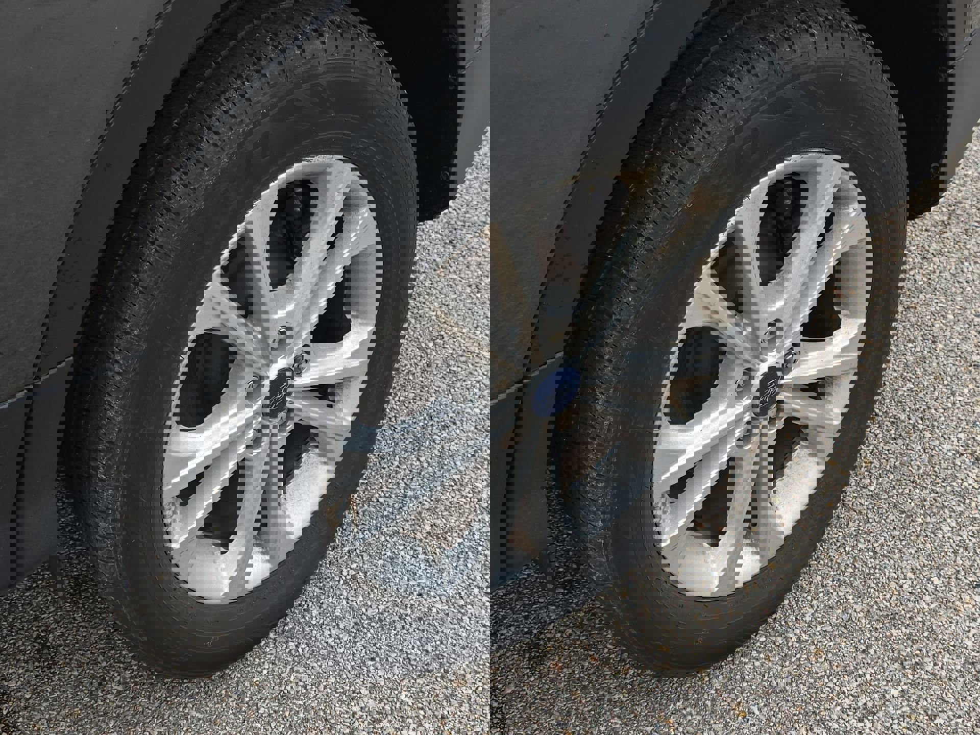 Used 2019 Ford Escape SE image 10