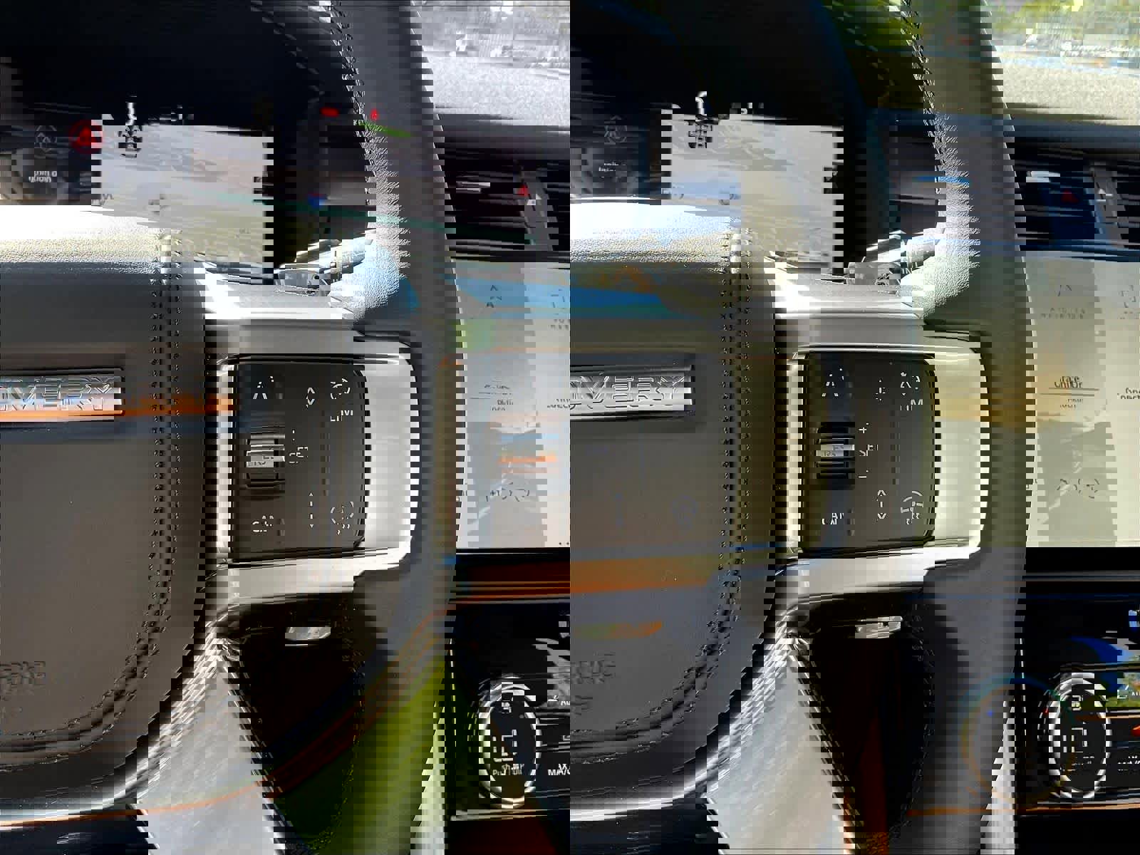 New 2025 Land Rover Discovery Dynamic SE image 18