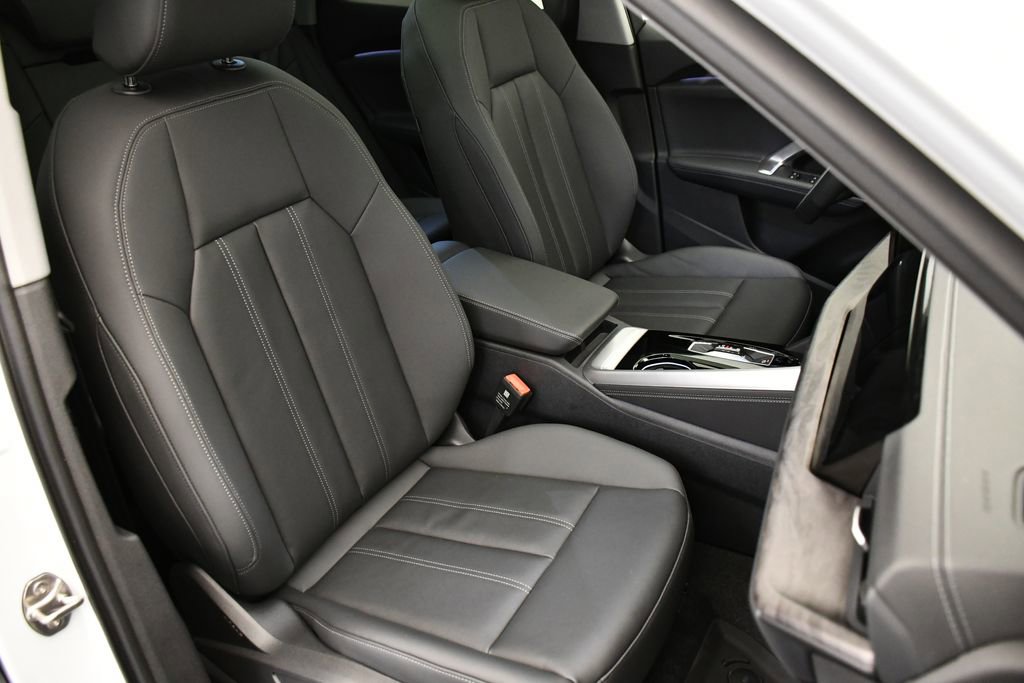 Certified 2025 Audi Q5 2.0T Premium Plus w/ Premium Plus image 48