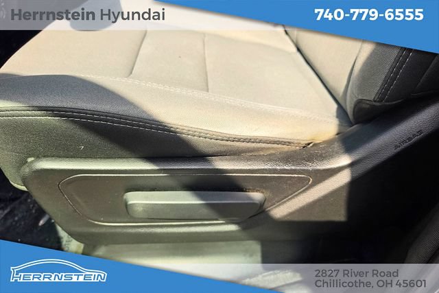 Used 2022 RAM 1500 Big Horn AWD/4WD image 9