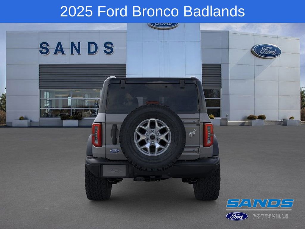New 2025 Ford Bronco Badlands image 5