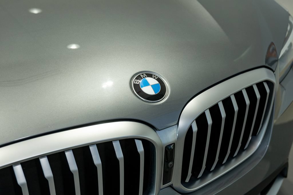 Used 2023 BMW X3 xDrive30i w/ Premium Package AWD/4WD image 16