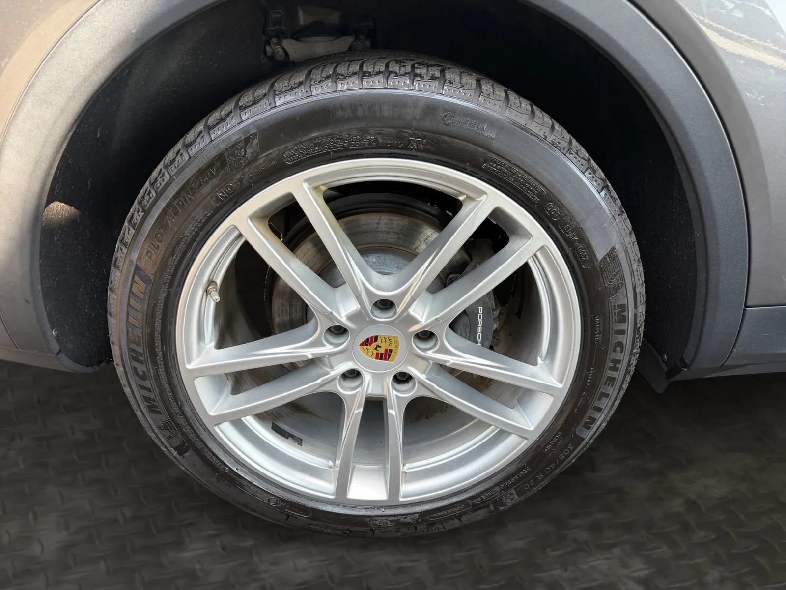 Used 2019 Porsche Cayenne AWD/4WD image 40
