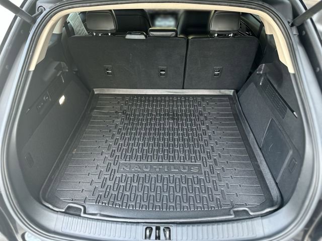 Used 2023 Lincoln Nautilus Reserve w/ Monochromatic Package image 26